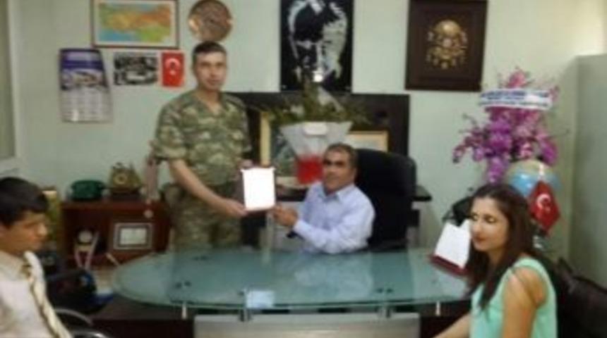 Binbaşı İri&rsquo;den Asd Başkanı Arslan&rsquo;a Plaket