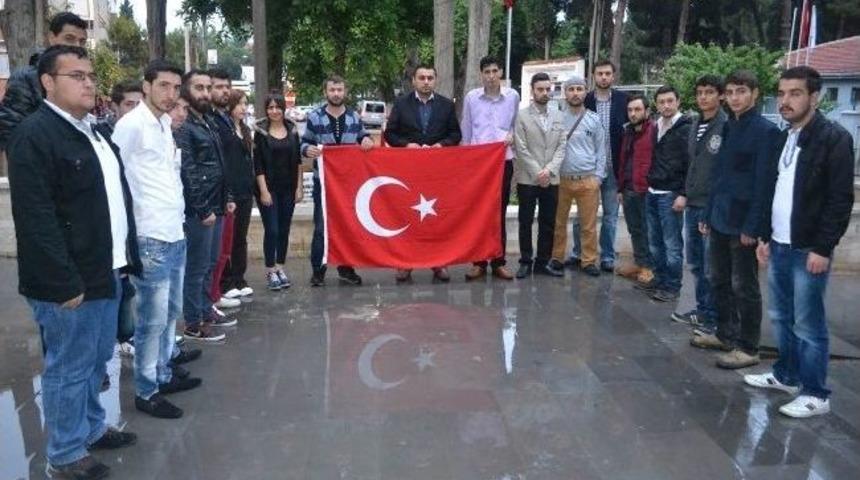 Kula &Uuml;lk&uuml; Ocakları'ndan Bayrak İndirmeye Tepki