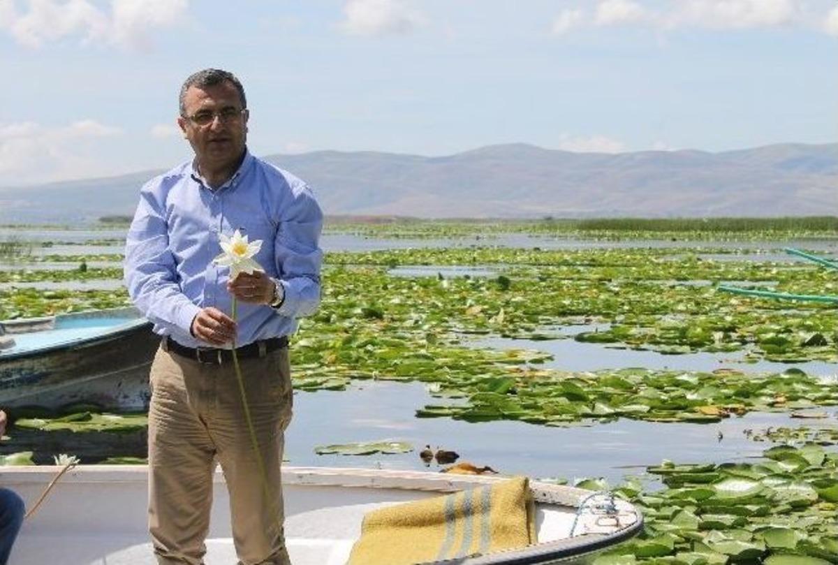 Işıklı G&ouml;l&uuml;nde Muhteşem G&ouml;r&uuml;nt&uuml;