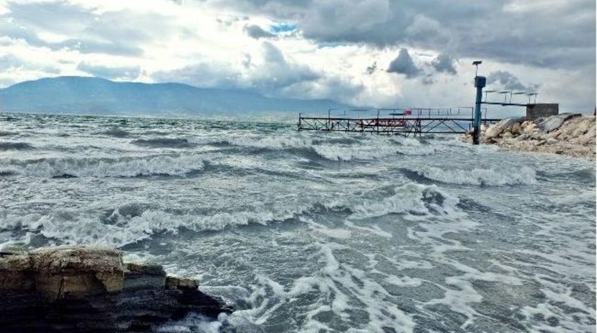 Mak&uuml;&rsquo;den Burdur G&ouml;l&uuml; Fotoğrafları