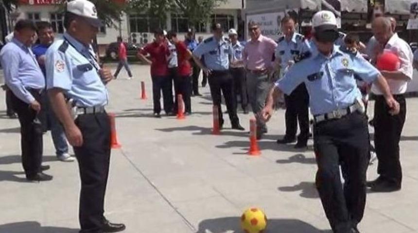 Polislerin Alkol G&ouml;zl&uuml;ğ&uuml; Testi