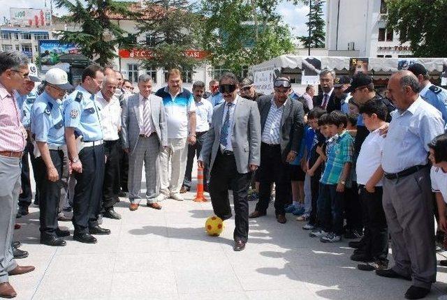 Polislerin Alkol Gözlüğü Testi