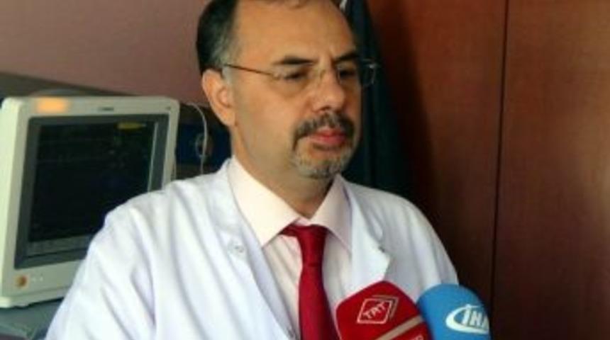 Sivas&rsquo;ta Bakımsızlıktan V&uuml;cudu Kurtlanan Kadın Tedavi Altına Alındı