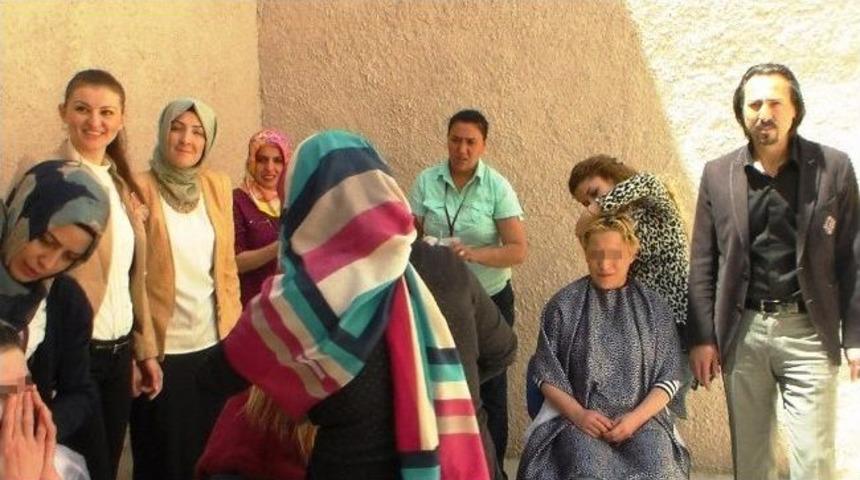 Kadın Mahkumlara Sa&ccedil; Bakımı