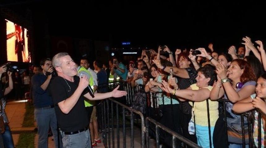 B&uuml;y&uuml;kşehir Antalyalıları Levent Y&uuml;ksel İle Coşturdu