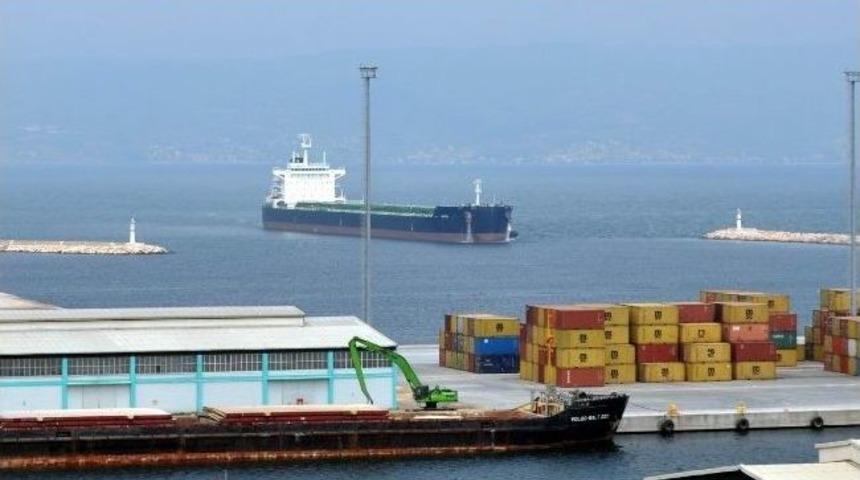 Dev Gemi Bandırma Limanı'nda