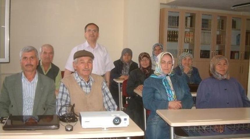 Burhaniye&rsquo;de Hac Semineri