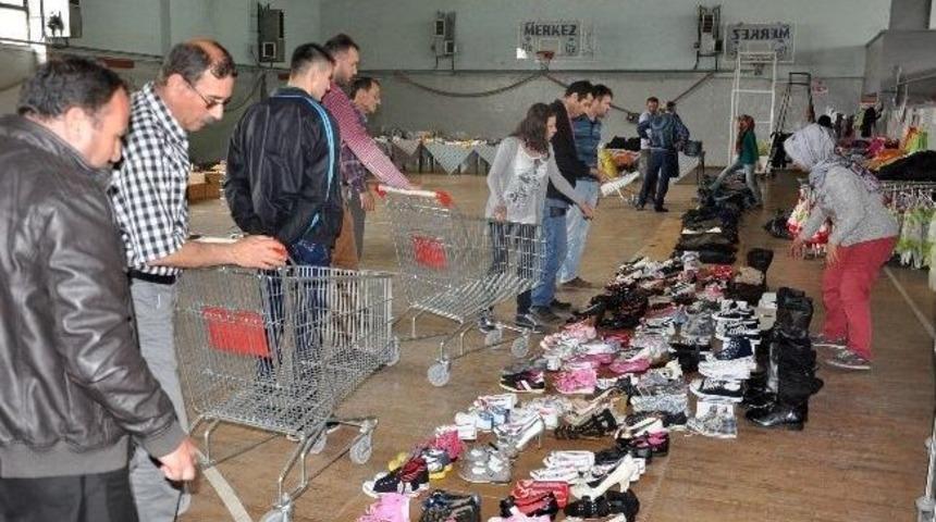 Soma'ya T&uuml;rkiye'den Yardım Yağıyor