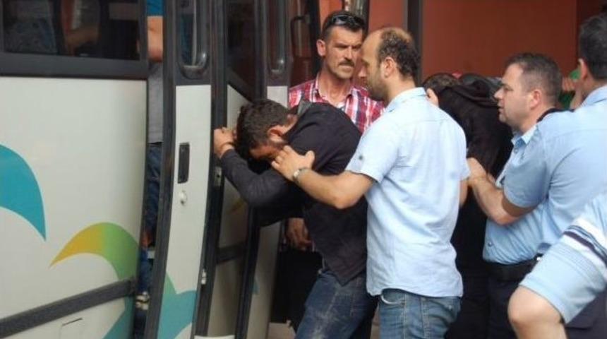 Lise &Ouml;ğrencisi Kızı Şantajla Fuhşa S&uuml;r&uuml;kleyen &Ccedil;eteye Darbe