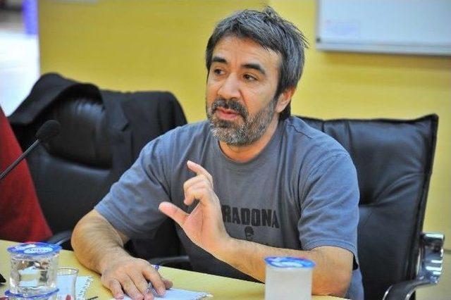 &Uuml;nl&uuml; Y&ouml;netmen Sa&uuml;&rsquo;de S&ouml;yleşiye Katıldı 3