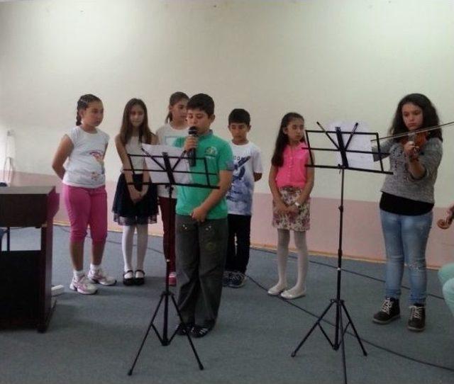 H&uuml;nerlerini Sergilediler 1