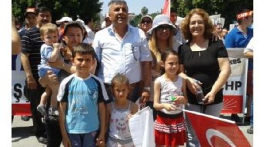 Chp'li Akar'dan Bayrak A&ccedil;ıklaması