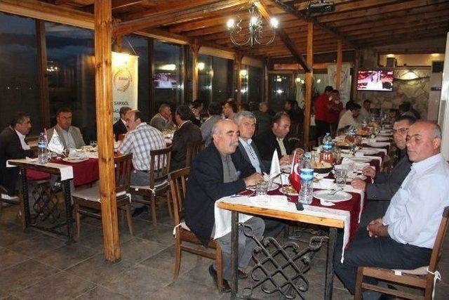 Sarıgöl İşadamları Derneği’nden Muhtarlara Yemek Verildi