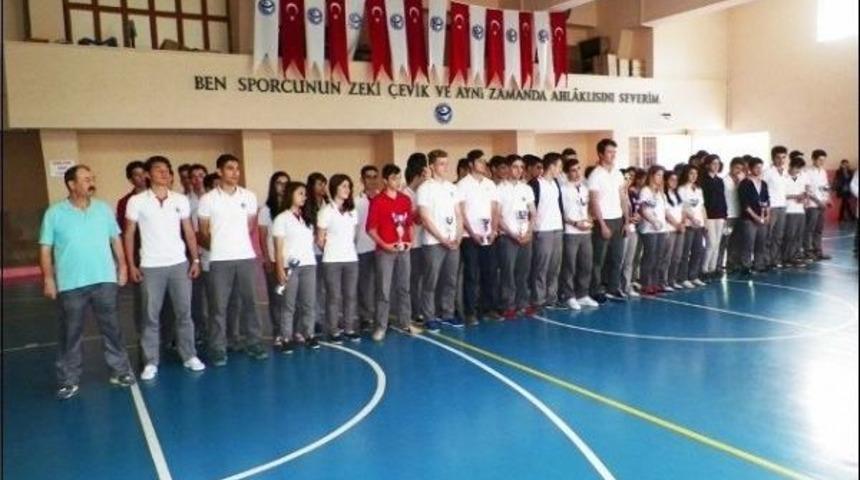 Tansu &Ccedil;iller Ticaret Meslek Lisesi 17 Kupa Kazandı