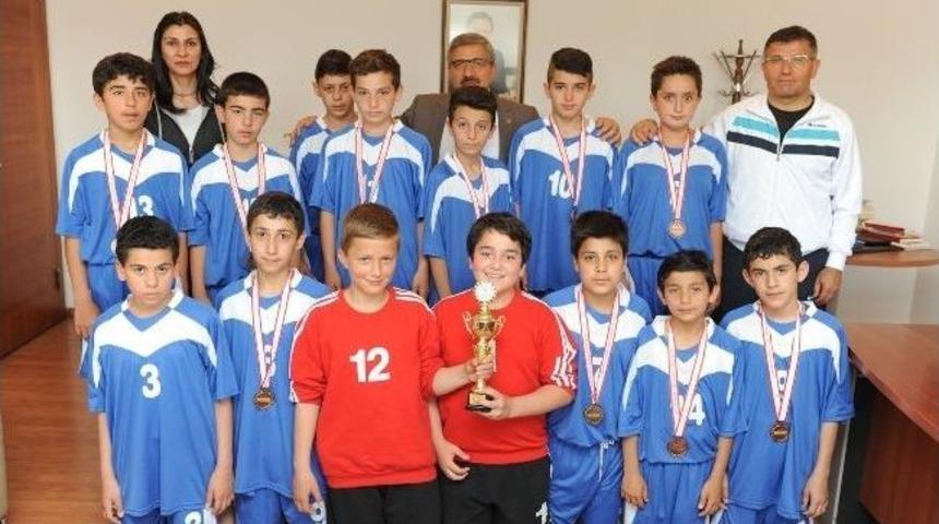 Altındağ&rsquo;ın &Ccedil;ocukları Yıldız Gibi Parlıyor