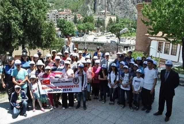Polisler &Ouml;ğrencilere Amasya&rsquo;yı Gezdirdi 2