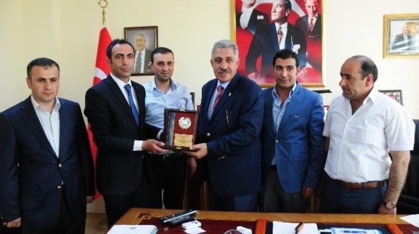 Van Kahvaltısı Derneği&rsquo;nden Vesob&rsquo;a Tebrik Ziyareti