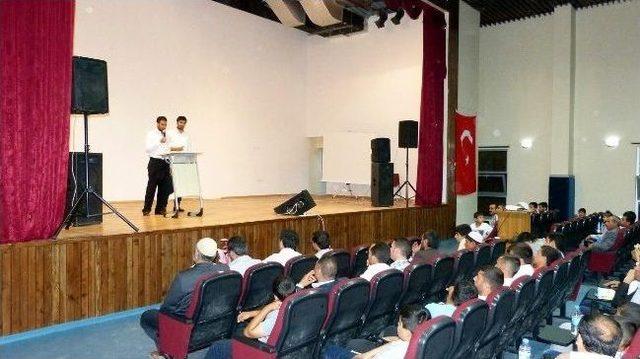 İkra-der&rsquo;den "islam Beldelerinde Oynanan Oyunlar" Konferansı 1