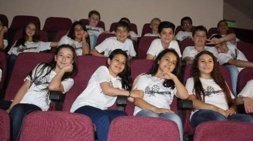 Minik &Ouml;ğrencilerden Anlamlı Film