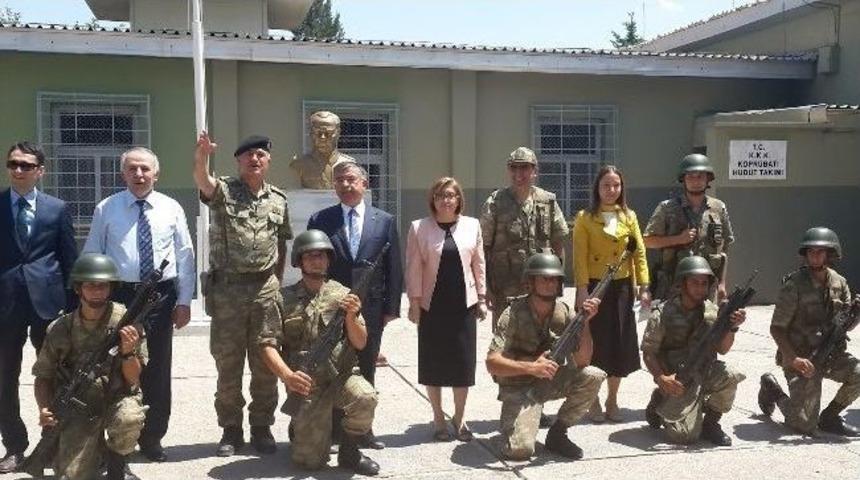 Bakan Yılmaz&rsquo;dan Suriye Sınırındaki Karkamış Antik Kent'te İnceleme