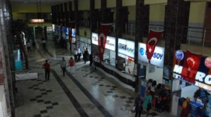 Tokat Terminali Bayraklarla Donatıldı