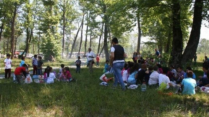 &Ouml;ğrencilerden &Ccedil;aydeğirmeni Kent Ormanında Piknik Ş&ouml;leni