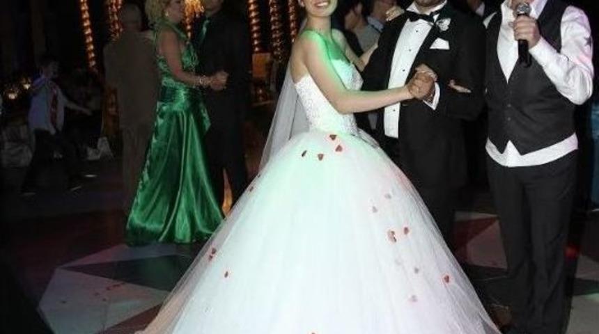 Siyaset Ve İş D&uuml;nyasını Buluşturan D&uuml;ğ&uuml;n