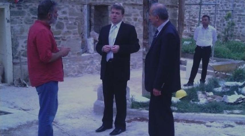 Korkuteli Kaymakamı Karahan, Alaaddin Camiinde İnceleme Yaptı