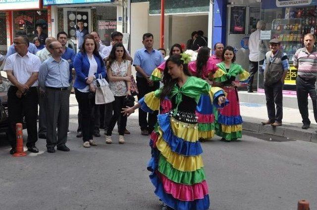 Fatsa Halk Eğitim Kursiyerlerinin El Emekleri Görücüye Çıktı