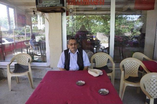 "atatürk Kendisine Mani Söyleyen Gence Büyük Para Verdi" 2