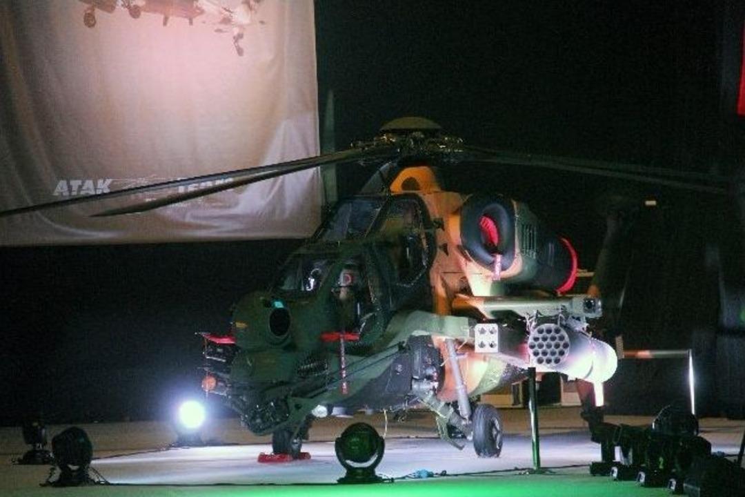 T&uuml;rkiye&rsquo;nin İlk Yerli Helikopteri T129 Atak, Tsk&rsquo;ya Teslim Edildi
