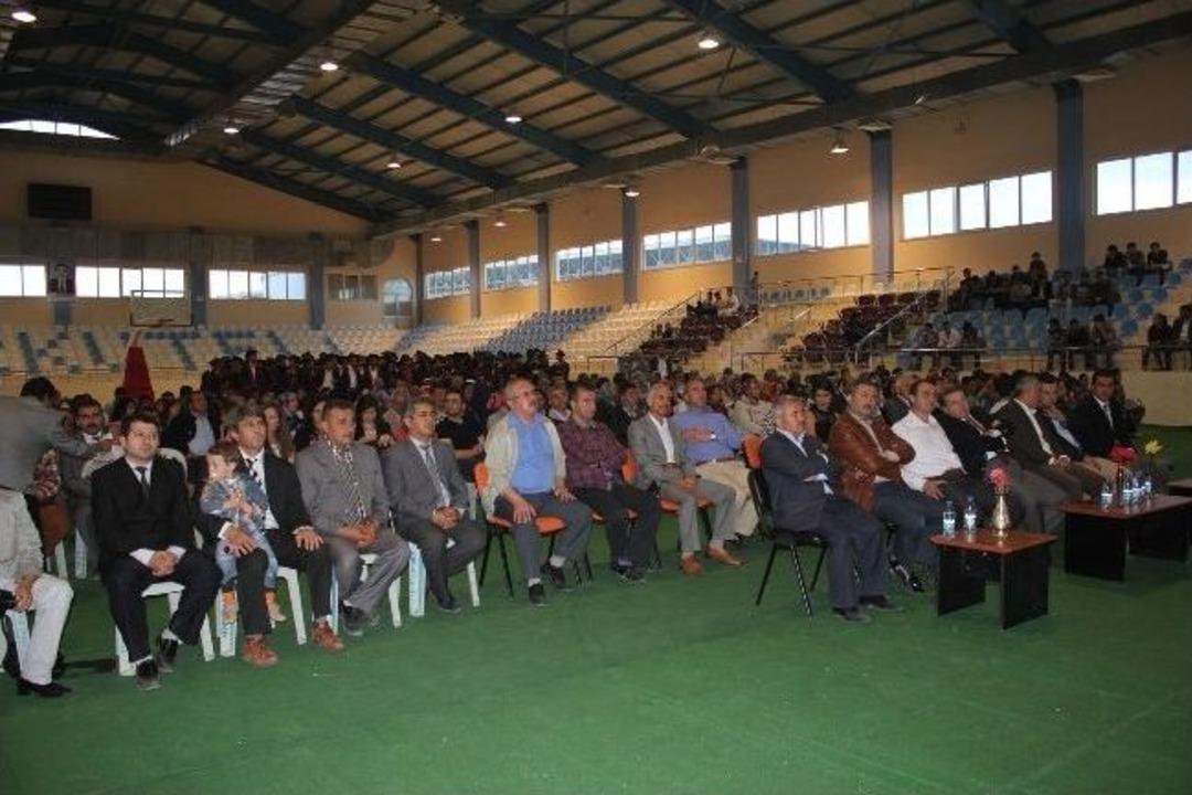 Korkuteli Teknik Ve End&uuml;stri Meslek Lisesi&rsquo;nde Mezuniyet Sevinci