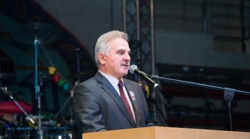 K&ouml;semusul &ldquo;rekt&ouml;r&uuml;m&uuml;zle Gurur Duyuyoruz&rdquo;