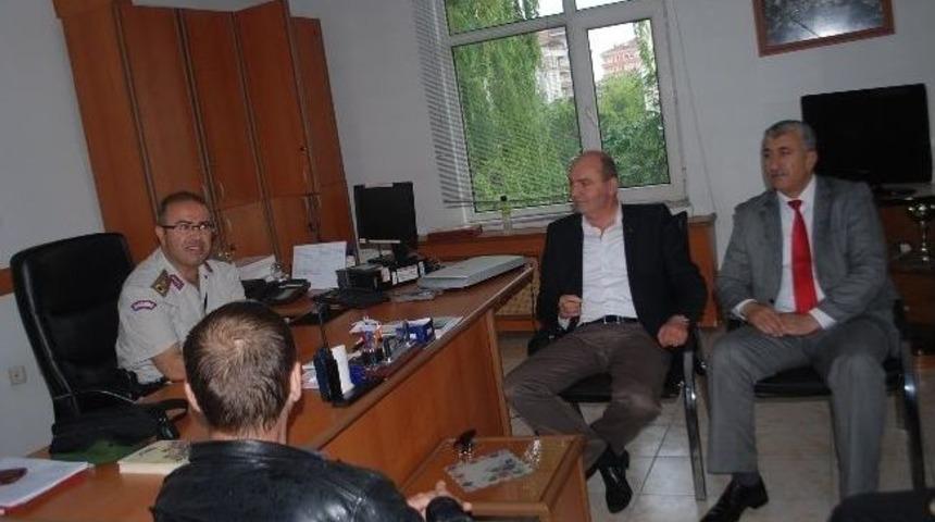 Ak Parti&rsquo;den Jandarma Komutanlığı&rsquo;na Nezaket Ziyareti