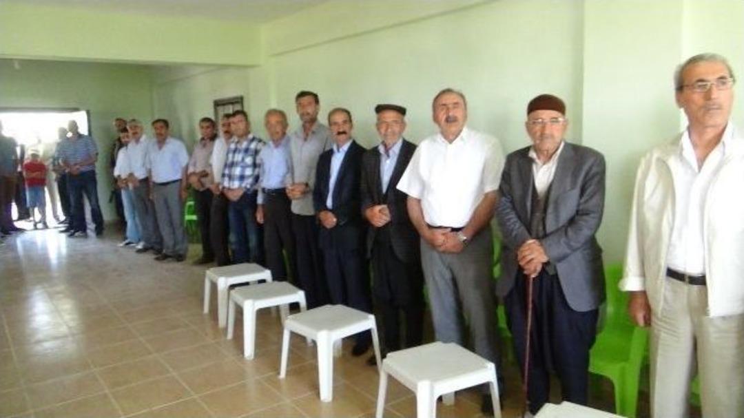 Kulp'ta Aralarında Husumet Bulunan İki Aile Barıştırıldı