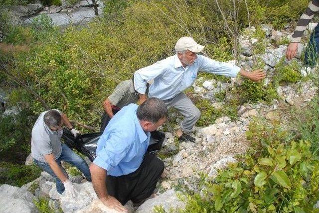 Dimçayı’nda Çürümüş Erkek Cesedi Bulundu