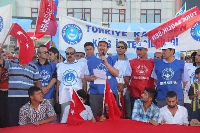 Kilisliler, Lice’de Türk Bayrağının İndirilmesini Protesto Etti