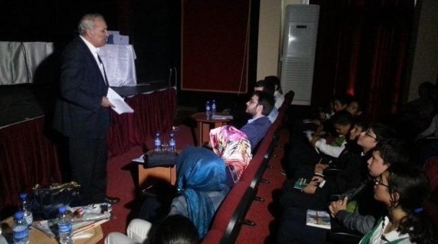 K&uuml;tahya'da 'yazarlar Okulda' Projesi