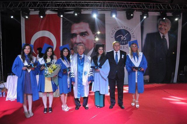 Çağ Üniversitesi’nde Mezuniyet Töreni