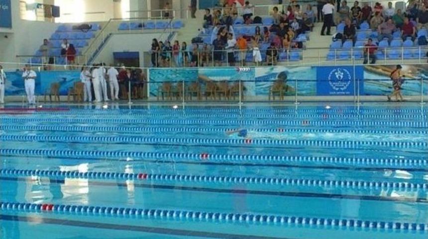 Tekirdağ'da 'kardeş Şehirler Y&uuml;zme Yarışları' D&uuml;zenlendi