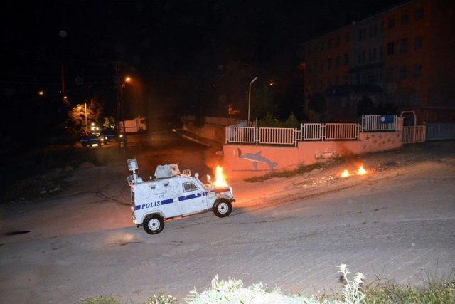 Tunceli'de Polis Araçlarına Molotofkokteyli Atılması