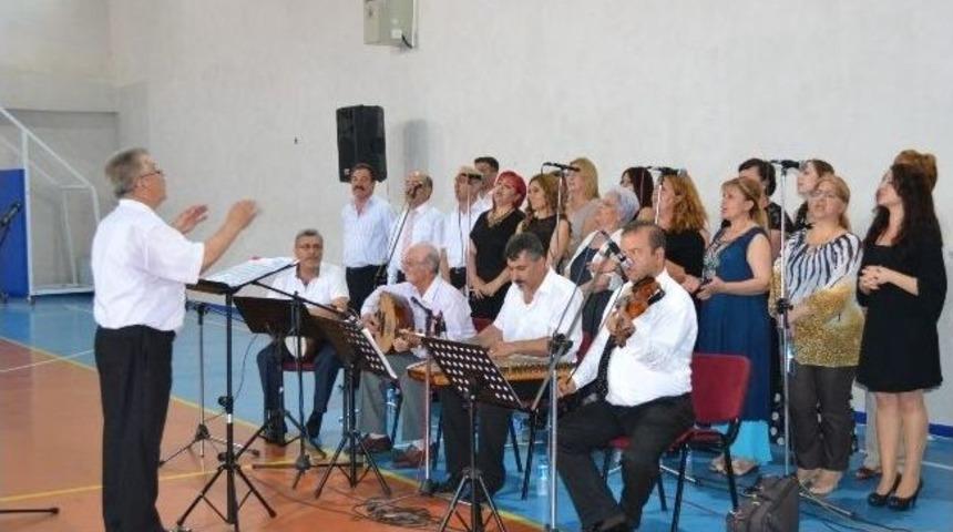 Konak Belediyesi Tsm Korosu'ndan Mahkumlara Moral