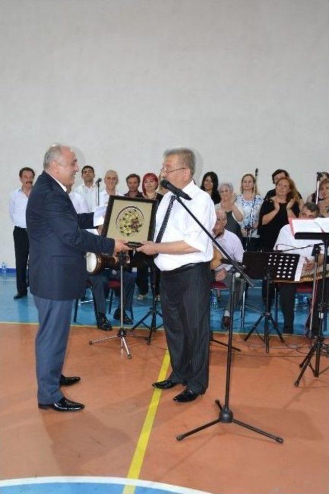 Konak Belediyesi Tsm Korosu ndan Mahkumlara Moral 1