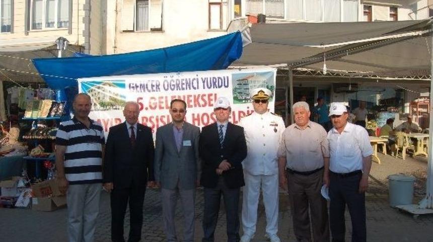 Lapseki&rsquo;de &Ouml;ğrenci Yurdunun Kermesine Yoğun İlgi