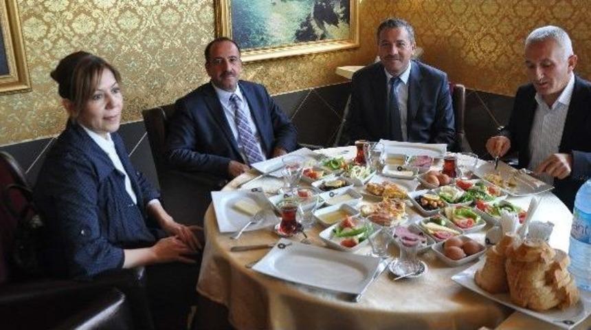 Uptown&rsquo;ın Yaz Kampanyası &Ccedil;ok Sevildi