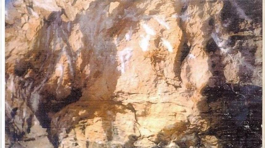 (&ouml;zel Haber) Mermer Ocağında Şaşırtan Doğa Harikası