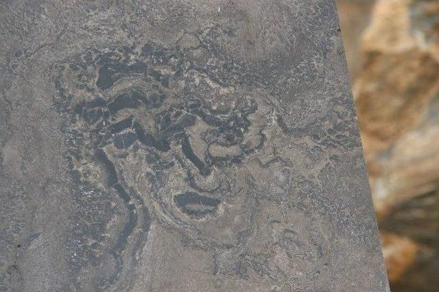 (&ouml;zel Haber) Mermer Ocağında Şaşırtan Doğa Harikası 3