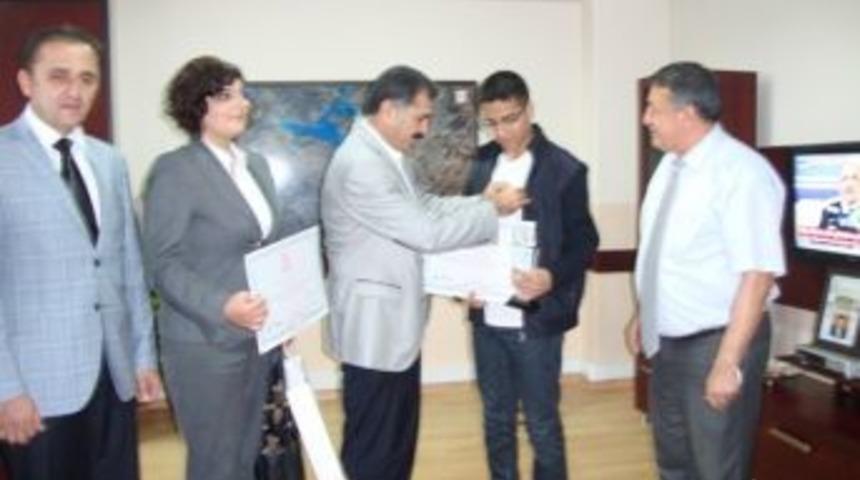 Piri Reis Anadolu Lisesi T&uuml;rkiye &Uuml;&ccedil;&uuml;nc&uuml;s&uuml; Oldu