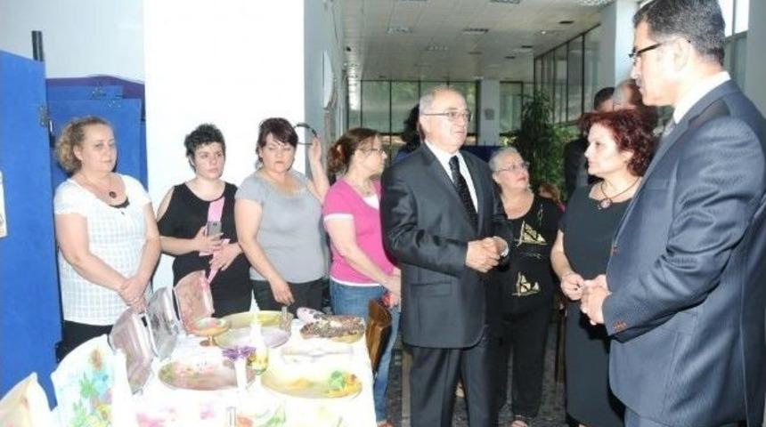 Kanserle Savaş Ve Verem Savaş Derneği'nden Sergi