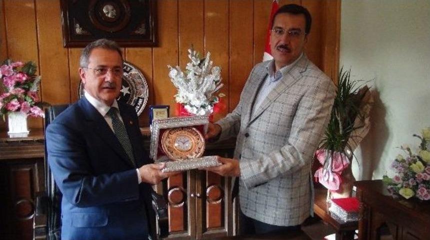 Ak Parti İl Teşkilatı, Kuluncak İl&ccedil;esini Ziyaret Etti